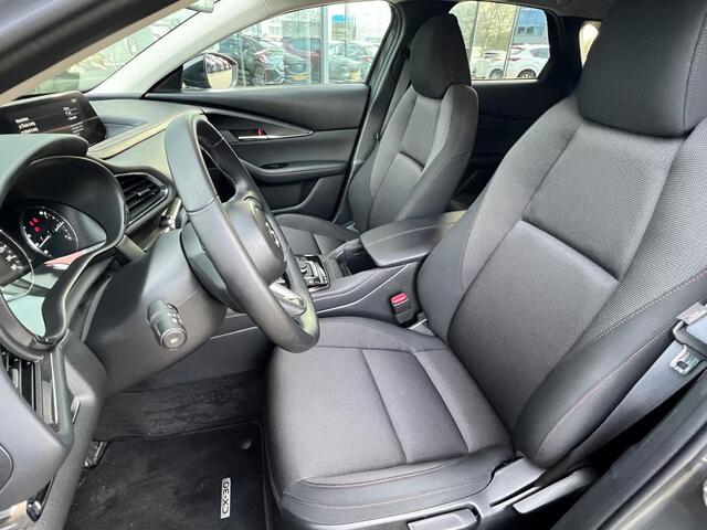 Mazda CX-30 2.0 e-SkyActiv-X M Hybrid Homura | NEDERLANDSE AUTO | LAGE KM STAND 26.276 | GARANTIE 3-2029 | CAMERA | EL.A.KLEP | HEAD-UP DISPLAY | APPLE CARPAY / ANDROID AUTO | 18"VELGEN