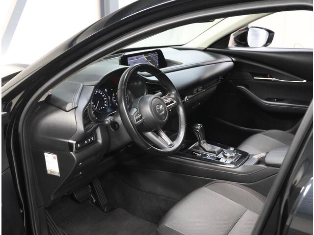 Mazda CX-30 186pk M Hybrid Sportive | BLACKEDITION! | AppleCarplay/AndroidAuto | Armsteun | Camera | StuurVerwarming | Adaptieve Cruise Control | Climate Control | Navigatie | Dodehoekdetectie | AUTOMAAT | Elektrische Achterklep |