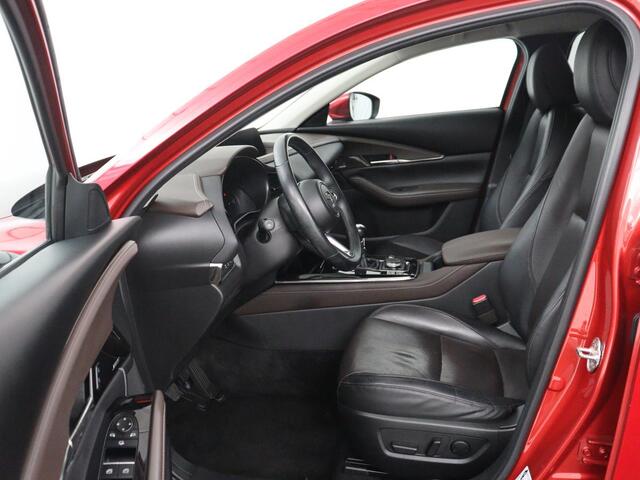Mazda CX-30 2.0 e-SkyActiv-X M Hybrid Luxury | Stoelverwarming | Head-Up | Leder | Bose Surround | Camera | Carplay | Keyless | Navigatie | Full LED | Stuurverwarming | Climate control