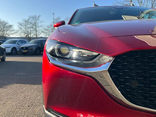 Mazda CX-30 2.0 e-SkyActiv-X M Hybrid Luxury AUTOMAAT | AERO PACK | Bose AUDIO | LEDER | 360gr CAMERA | LEDER | RVS DORPELS | 1e EIGENAAR | NED.AUTO | DEALER ONDERHOUDEN |