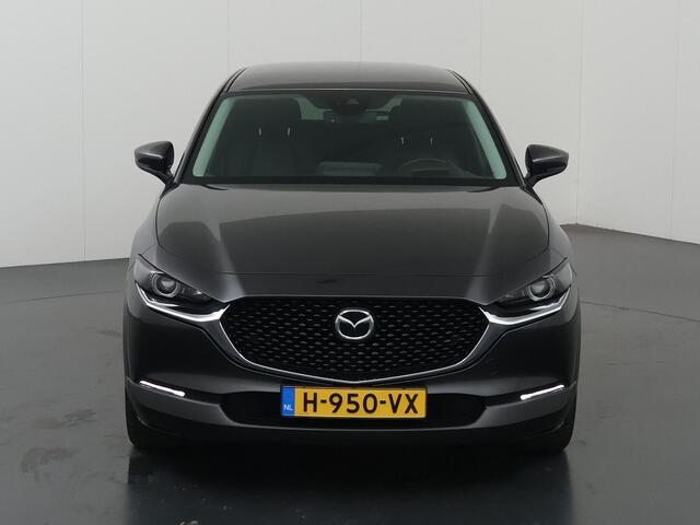 Mazda CX-30 2.0 e-SkyActiv-X M Hybrid Luxury | Trekhaak | Apple Carplay/Android Auto | HUD | Elektrisch verstelbare stoel | Keyless | LED |