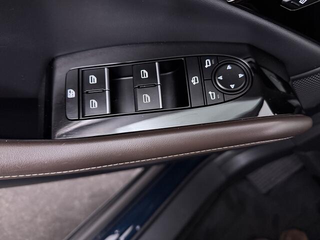 Mazda CX-30 2.0 e-SkyActiv-X M Hybrid Luxury | Trekhaak | 18'' Zomer en 16'' Winterset |