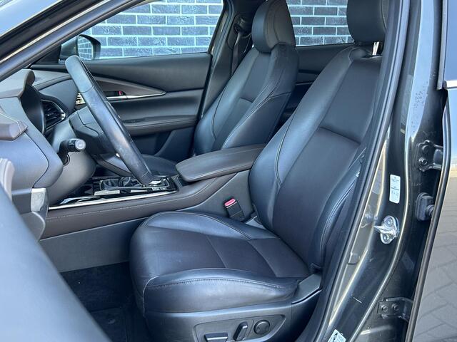 Mazda CX-30 2.0 e-SkyActiv-X M Hybrid Luxury | Head-up Display | Elektrische Achterklep | Lederen Bekleding | Navigatie | Cruise Control Adaptief | Stoelverwarming | Achteruitrijcamera | Parkeersensoren