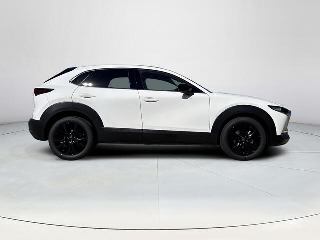 Mazda CX-30 2.5 e-SkyActiv-G M Hybrid Homura | Dodehoeksensoren | Draadloze Applecarplay en Android Auto | Adaptieve Cruise Control | Automaat | 18inch zwarte velgen | Achteruitrijcamera | Elektrische achterklep |