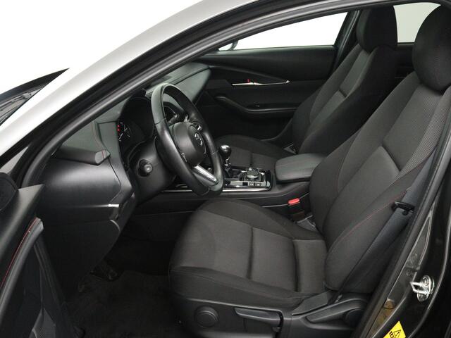 Mazda CX-30 2.0 e-SkyActiv-G M Hybrid Homura | Trekhaak | Stoelverwarming | Navigatie | Camera | Parkeersensoren | Apple Carplay/Android Auto | Onderweg-naar-dealer