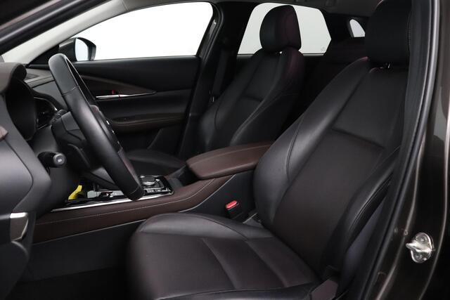 Mazda CX-30 2.0 e-SkyActiv-G M Hybrid Homura | Trekhaak afneembaar | BOSE | Leder | Stoel- en stuurverwarming | Apple Carplay/Android Auto
