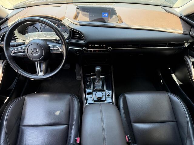 Mazda CX-30 2.0 e-SkyActiv-X M Hybrid Luxury Head Up Display / Memory Seats / Stuurwielverwarming / Stoelverwarming / 360 Graden Camera / Elektrische Achterklep / Incl Winterset