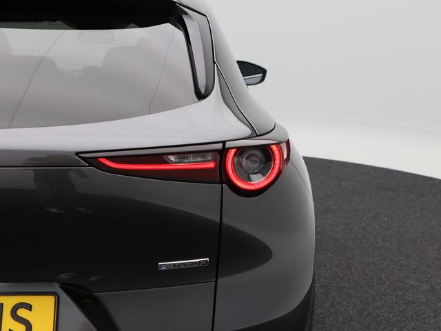 Mazda CX-30 2.0 e-SkyActiv-X M Hybrid Luxury 186 Pk Automaat | Stoel/Stuurverwarming | Camera | Adaptive Cruise | Bluetooth | Climatronic | Bose Audio | 80.077 Km !!