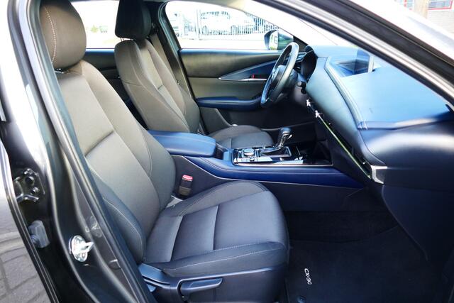 Mazda CX-30 2.0 150pk e-SkyActiv M Hybrid. Camera, Navi, Elek Klep, Stoel&StuurVerw, 18"LMV, Haak 1300kg