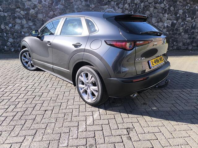Mazda CX-30 2.0 e-SkyActiv-X M Hybrid Comfort Trekhaak, stoel en stuur verwarming, carplay, navi, climate en cruise control, head-up voorruit projectie, camera.