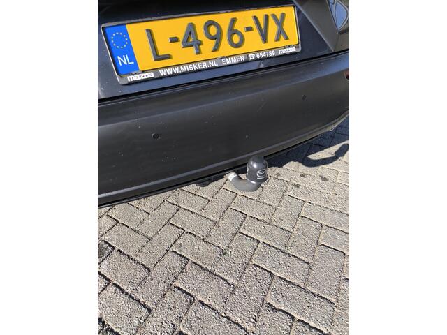 Mazda CX-30 2.0 e-SkyActiv-X M Hybrid Comfort Trekhaak, stoel en stuur verwarming, carplay, navi, climate en cruise control, head-up voorruit projectie, camera.