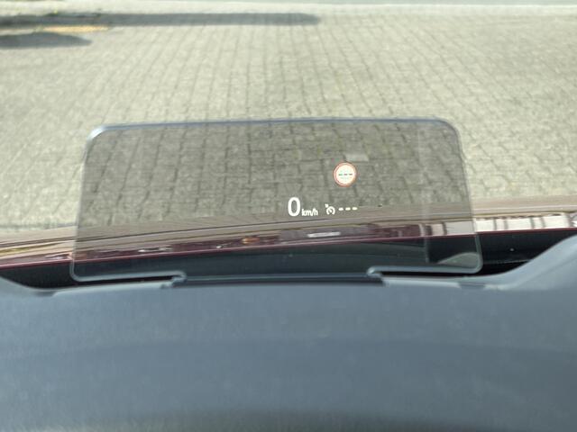 Mazda CX-5 2.0 SkyActiv-G 165 TS+ / Automaat / NL-Auto / 1e-Eigenaar / Head-Up Display / Stuur-/Stoelverwarming / Trekhaak / Cruise-Control / LED / Dodehoek-Detectie / Climate-Control / DAB Radio-Bluetooth / Camera / 17'' LMV / ENZ.