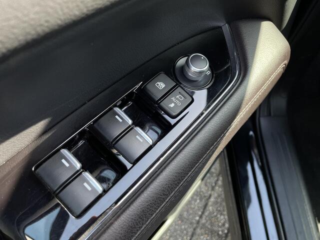 Mazda CX-5 2.0 SkyActiv-G 165 Signature , Automaat, Trekhhaak, Leder, Schuif-/Kanteldak, 360 Camera, Adap.Cruise, Stoel/Stuurverwarming, Stoelventilatie, Apple Carplay, Android Auto, LMV 19 Inch, PDC, LKA