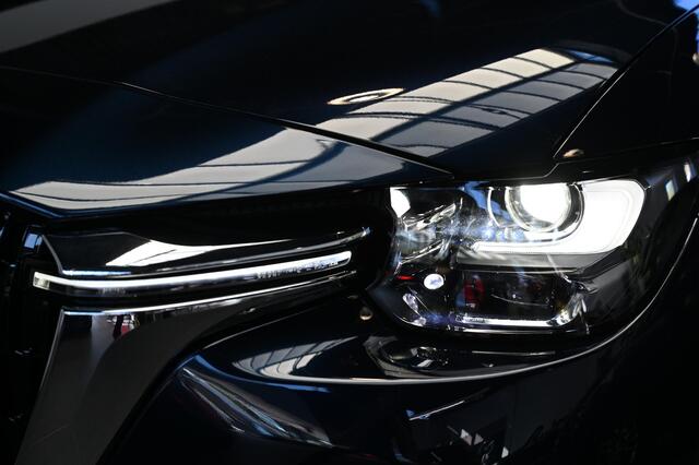 Mazda CX-60 e-SkyActiv 327 PHEV automaat Takumi Comfort & Convenience/Sound & Driver Assistance & Panoramic Pack *Trekhaak* *Dealeronderhouden* *Verwacht*