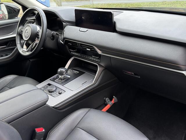 Mazda CX-60 2.5 e-SkyActiv PHEV Homura 1e Eig., Dealer Ondh., Navigatie, Apple Carplay/ Android Auto, 360 Camera, Head-up Display, Pano.dak, Leer, Stoel verw., Stoel ventilatie, Stuur verwarming, Bose.