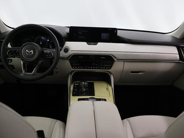 Mazda CX-60 2.5 e-SkyActiv PHEV Takumi | Panoramadak | LED | Ele.verstelbare stoelen + geheugen | Stoelverwarming V + A | HUD | Navigatie | DAB | Stoelkoeling | Adaptieve Cruise Control |