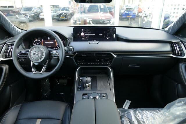 Mazda CX-60 2.5 e-SkyActiv PHEV Homura Business Edition | Voorraad auto | Snel rijden | Foto's ter illustratie |