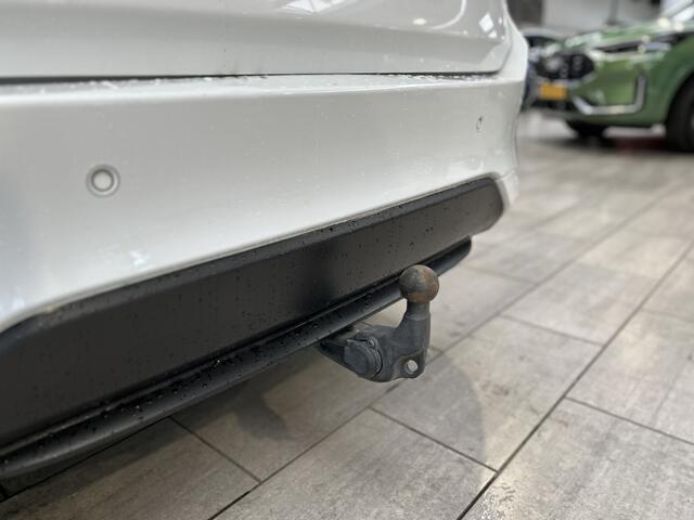 Mazda CX-60 2.5 e-SkyActiv PHEV 327pk Homura | Trekhaak | 2.500KG TREKGEWICHT! | Pano | Cruise | Stoel/Stuurverwarming | Camera | Clima | HUD |
