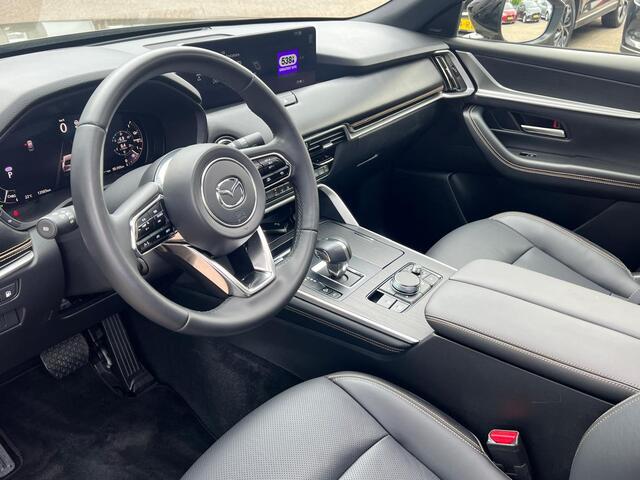 Mazda CX-60 2.5 e-SkyActiv PHEV Homura Plus AUTOMAAT | PLUG-IN HYBDRIDE | PANORAMADAK | 2500kg TREKGEWICHT | LEDER | 360gr CAMERA | MEEST LUXE UITVOERING | BIJNA NIEUW |