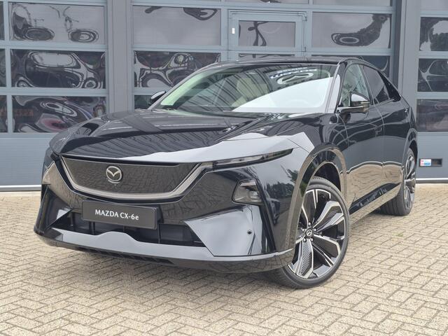 Mazda CX-6e Takumi 78 kWh | PANO DAK | BEIGE LEDER | ELEKTRISCH VERSTELBARE STOELEN | GRATIS TREKHAAK! T.W.V. ¤ 1695,-