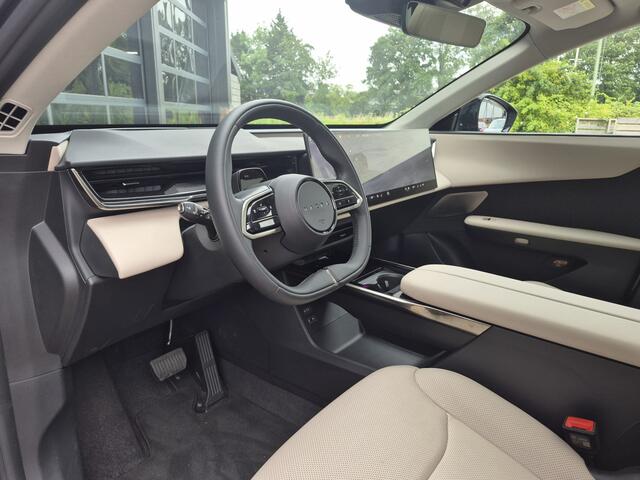 Mazda CX-6e Takumi 78 kWh | PANO DAK | BEIGE LEDER | ELEKTRISCH VERSTELBARE STOELEN | GRATIS TREKHAAK! T.W.V. ¤ 1695,-