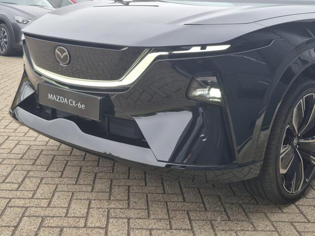 Mazda CX-6e Takumi 78 kWh | PANO DAK | BEIGE LEDER | ELEKTRISCH VERSTELBARE STOELEN | GRATIS TREKHAAK! T.W.V. ¤ 1695,-