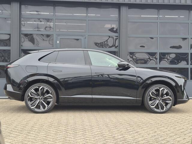 Mazda CX-6e Takumi 78 kWh | PANO DAK | BEIGE LEDER | ELEKTRISCH VERSTELBARE STOELEN | GRATIS TREKHAAK! T.W.V. ¤ 1695,-