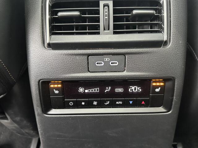 Mazda CX-80 2.5 e-SkyActiv PHEV Homura Plus VAN: ¤59.900,- VOOR: ¤55.877,- UW EINDEJAARSVOORDEEL: ¤4.023,- 3 FASE | MEGA VOL! | 7 PERSOONS | 6jr fabrieks garantie!