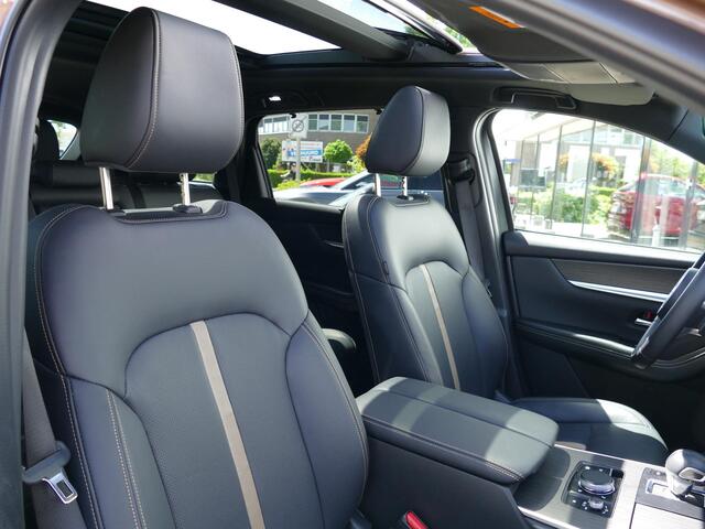 Mazda CX-80 2.5 e-SkyActiv PHEV Homura Plus | 7 Persoons | BOSE | Apple Carplay/Android Auto | Panorama dak | Stoel/Stuurverwarming |