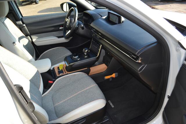 Mazda MX-30 e-SkyActiv 145 First Edition 36 kWh ¤ 2.000,- Subsidie mogelijk !!