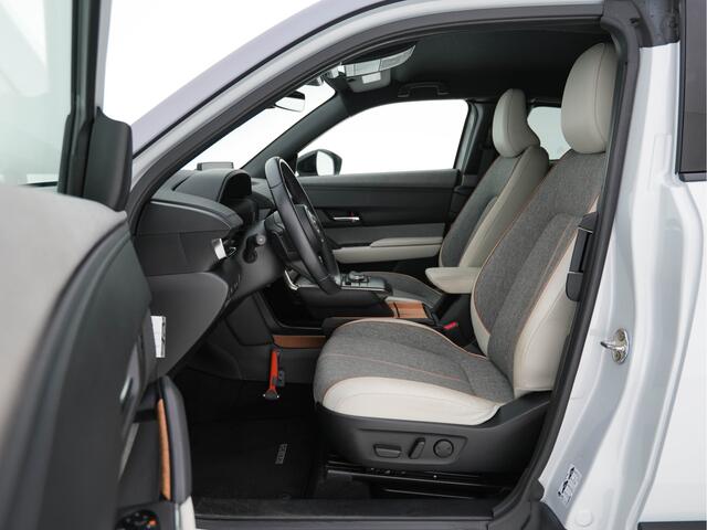 Mazda MX-30 e-SkyActiv 145 First Edition 36 kWh (INCL-BTW) *ADAPT.-CRUISE | HEAD-UP | FULL-LED | NAVI-FULLMAP | LEDER-MICROFIBRE | CCS-FASTLOADER | KEYLESS | BLIND-SPOT |CAMERA | DIGI-COCKPIT | MEMORY-PACK | SHIFT-PADDLES | ...