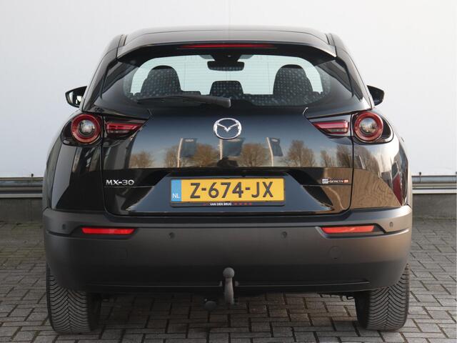 Mazda MX-30 e-SkyActiv R-EV 170 Prime-line 170pk | Camera | Navigatie | Head-up display | NL-auto | BTW-auto | Fabrieksgarantie tot 26-04-2030 of eerder 150.000km
