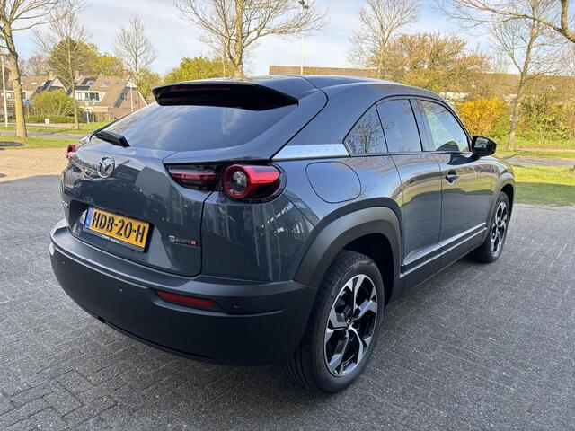 Mazda MX-30 e-SkyActiv R-EV 170 Advantage Apple Carplay/ Android Auto, Navigatie, Parkeerhulp V+A, Achteruitrij-camera, Cruise Controle Add., Bestuurderstoel Memory.
