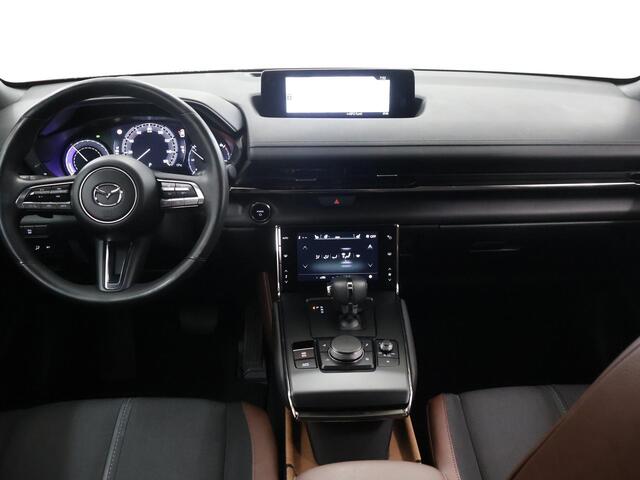 Mazda MX-30 e-SkyActiv 145 Luxury 36 kWh | Navigatie | Bose | Parkeercamera | Keyless Go | Airco | Schuif/kantel dak | Adaptieve Cruise Control | Elektrisch verstalbare stoel + geheugen | Stoel/Stuurverwarming |