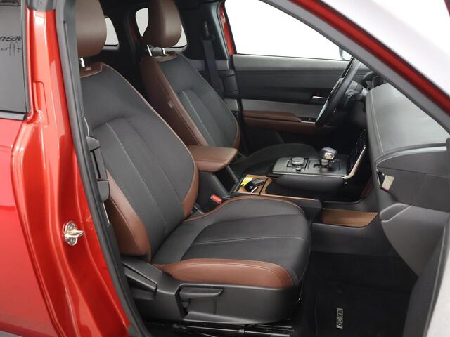 Mazda MX-30 e-SkyActiv 145 Luxury 36 kWh | Navigatie | Bose | Parkeercamera | Keyless Go | Airco | Schuif/kantel dak | Adaptieve Cruise Control | Elektrisch verstalbare stoel + geheugen | Stoel/Stuurverwarming |