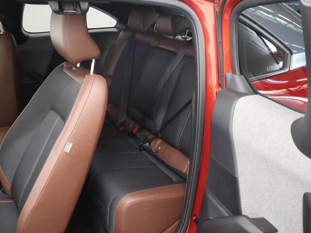 Mazda MX-30 e-SkyActiv 145 Luxury 36 kWh | Navigatie | Bose | Parkeercamera | Keyless Go | Airco | Schuif/kantel dak | Adaptieve Cruise Control | Elektrisch verstalbare stoel + geheugen | Stoel/Stuurverwarming |