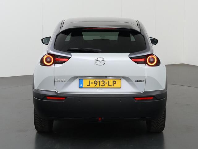 Mazda MX-30 e-SkyActiv 145 First Edition 36 kWh | SOH 91% | Parkeercamera | Navigatiesysteem | Cruise Control | Stoelverwarming