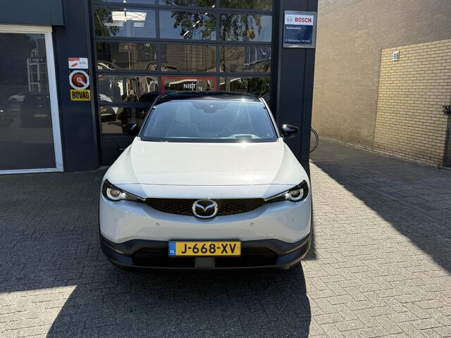 Mazda MX-30 e-SkyActiv 145 Luxury 36 kWh / Airco clima/ Navigatie/ Cruise/ Apple carplay/ PDC/ Camera/ Pan dak