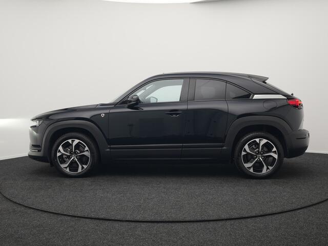 Mazda MX-30 e-SkyActiv R-EV 170 Makoto Plug In Hybrid PHEV | Schuifdak | Adaptive Cruise | 360 Camera | Head Up | BOSE Sound | Keyless | Apple Carplay | Sportstoelen Verwarmd | 18 " L.M |