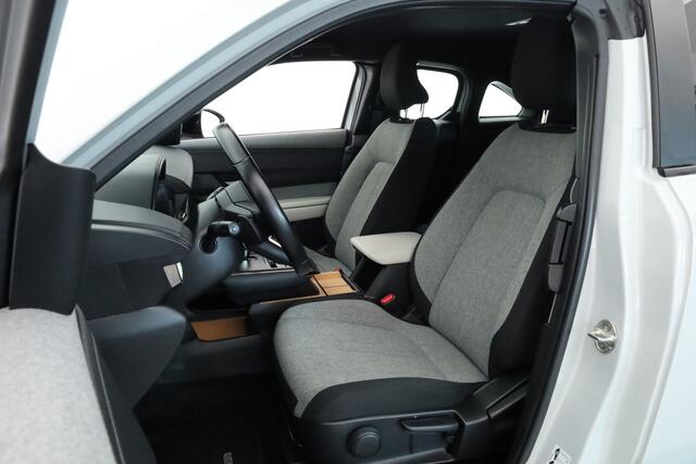 Mazda MX-30 e-SkyActiv 145 36 kWh | Navi | Adapt. Cruise | Camera | PDC | Apple CarPlay | Dodehoekdet. | Afn. Trekhaak