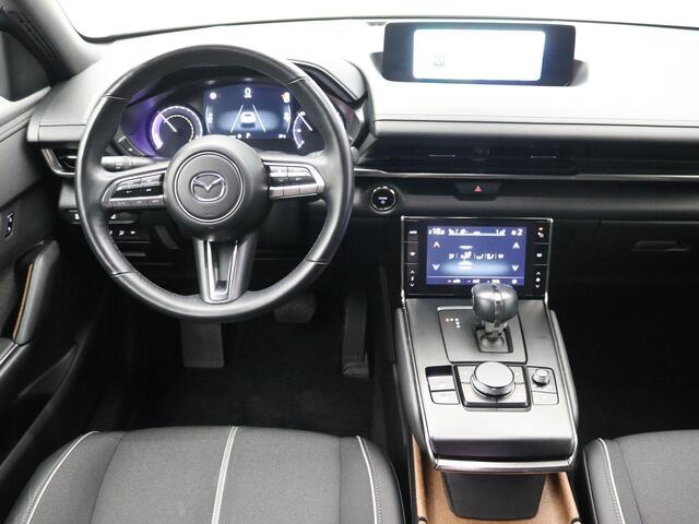 Mazda MX-30 e-SkyActiv EV 145 Makoto 36 kWh / Elektrische bestuurdersstoel met geheugen / HUD Display / SoH 94% / 3-Fase laden / Full LED / Parkeersensoren voor & achter / Adaptieve Cruise Control / Navigatie / Apple CarPlay & Android Auto / Full Option /
