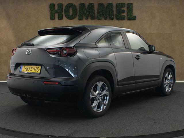 Mazda MX-30 e-SkyActiv EV 145 Exclusive-line 36 kWh - ORIGINEEL NEDERLANDSE AUTO - 3 FASE LADEN - SNELWEG LAAD MOGELIJKHEID - HEAD-UP DISPLAY - PARKEERSENSOREN VOOR EN ACHTER - STUUR EN STOEL VERWARMING - DODEHOEK DETECTIE