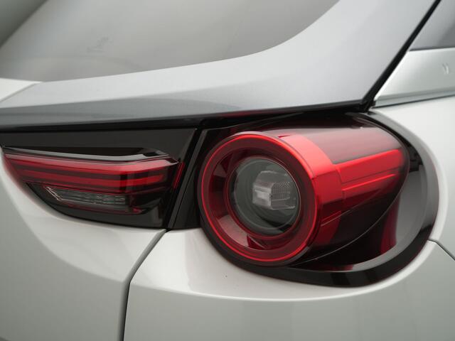 Mazda MX-30 e-SkyActiv 145 First Edition 36 kWh - SOH 92,4% - RIJKLAARPRIJS - Volledig Elektrisch! - All Seasonbanden - Achteruitrijcamera - Adaptive Cruise Control - Head-up Display