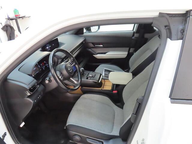 Mazda MX-30 E-SKYACVTIV 145 COMFORT 36 KWH I 95% SOH I KEYLESS ENTRY I STOELVERWARMING I P-CAMERA
