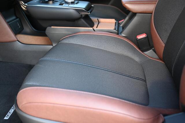 Mazda MX-30 e-SkyActiv EV 145 Advantage 36 kWh *BTW auto* *Dealeronderhouden* *All-in prijs*