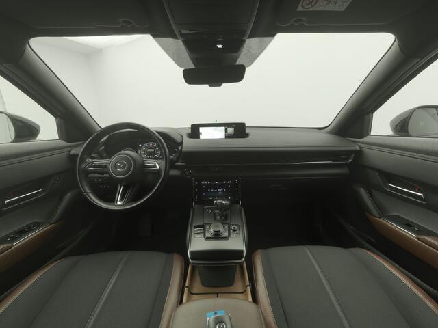 Mazda MX-30 e-SkyActiv 145 First Edition 36 kWh | CAMERA | ADAPTIVE | HUD | STOELVERWARMING