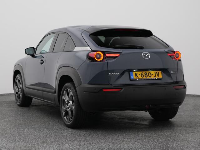 Mazda MX-30 e-SkyActiv 145 First Edition 36 kWh | CAMERA | ADAPTIVE | HUD | STOELVERWARMING