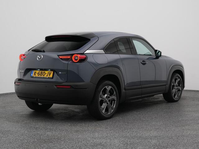 Mazda MX-30 e-SkyActiv 145 First Edition 36 kWh | CAMERA | ADAPTIVE | HUD | STOELVERWARMING