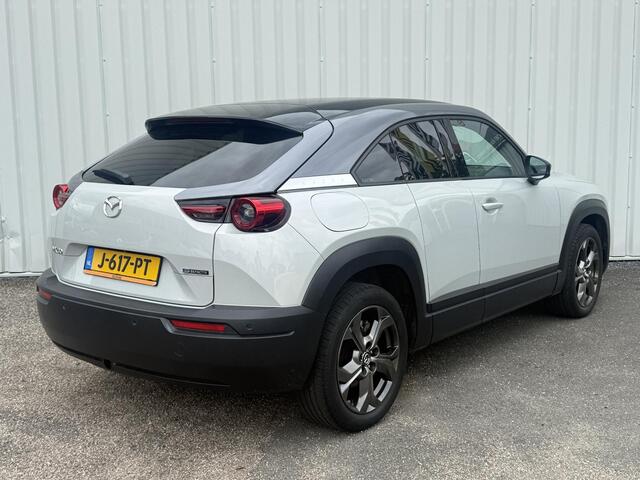 Mazda MX-30 e-SkyActiv 145 First Edition 36 kWh | 92,7% SOH | Navigatie | Climate Control | Cruise Control | Lichtmetalen velgen 18" | Apple Carplay/Android Auto