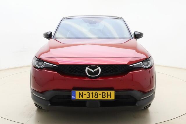 Mazda MX-30 e-SkyActiv 145 First Edition 36 kWh | SOH 93.44% | Achteruitrijcamera | Keyless start | Extra getint glas | Stoelverwarming | Adaptive cruise control
